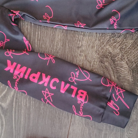 🖤💕 KPOP BLACKPINK All over SIGNATURE Hoodie - XS - Picture 5 of 13
